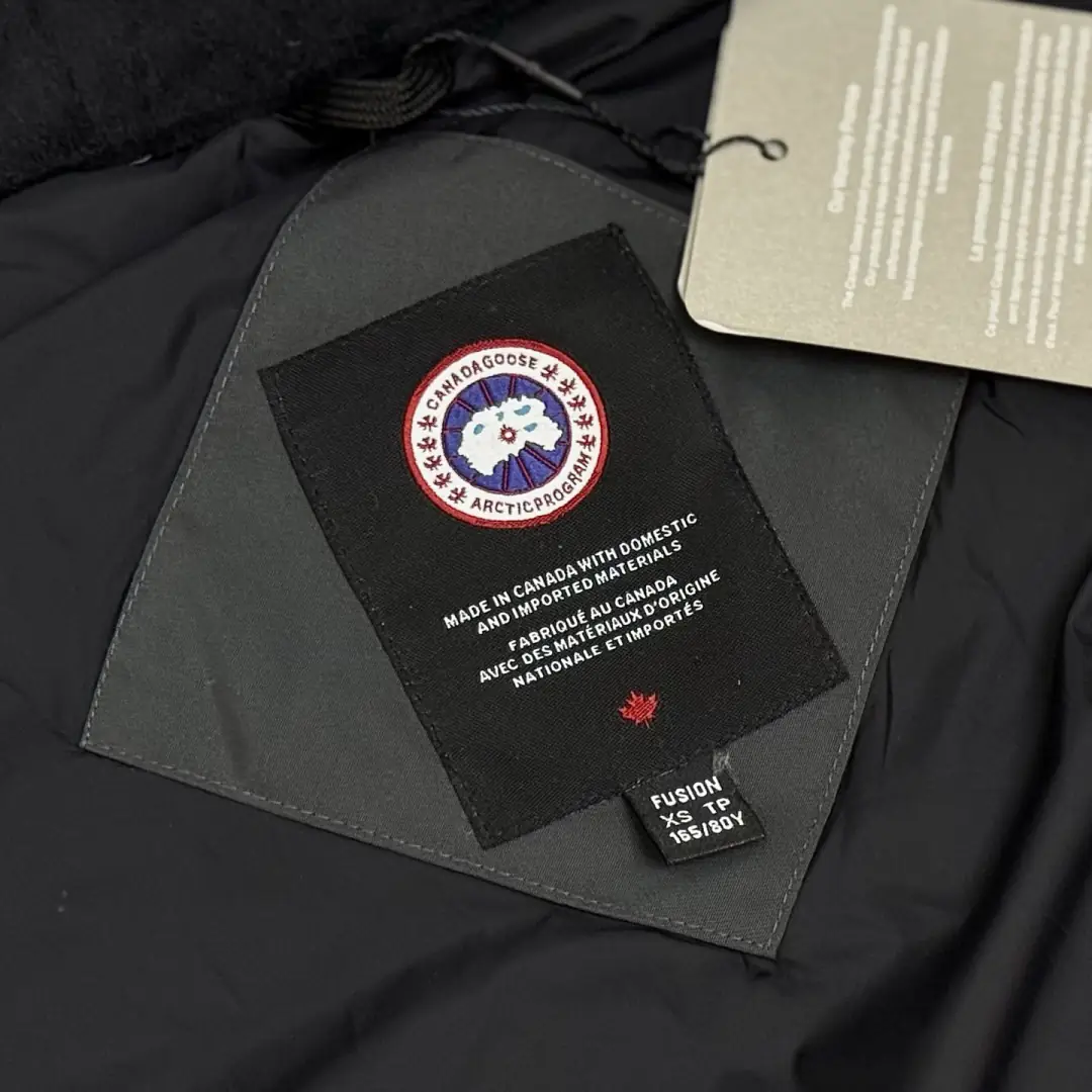 MJ01 CANADA GOOSE down vest 56$ gallery