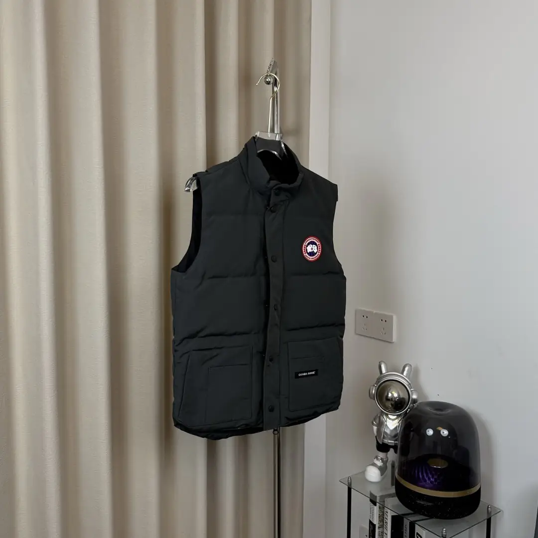 MJ01 CANADA GOOSE down vest 56$ gallery