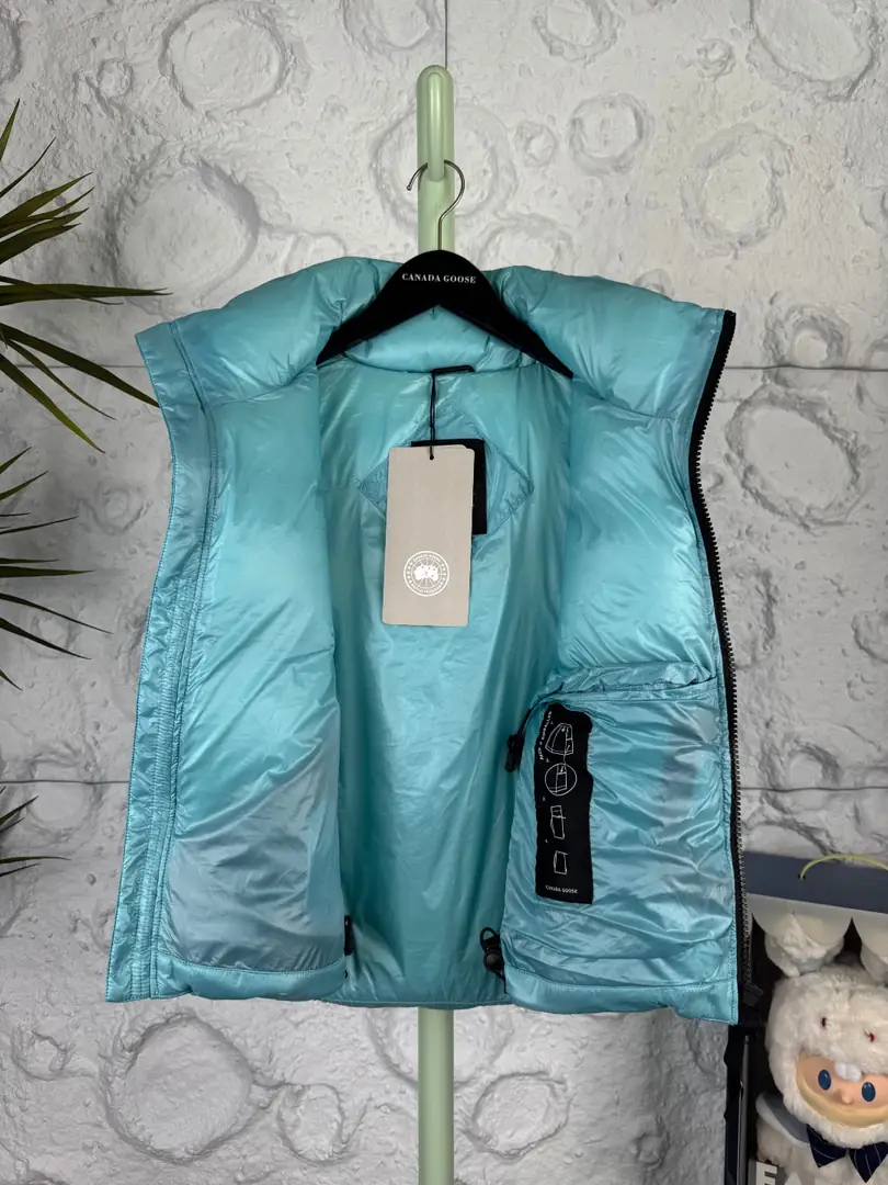 MJ02 Canada Goose Women's Vest $76 gallery