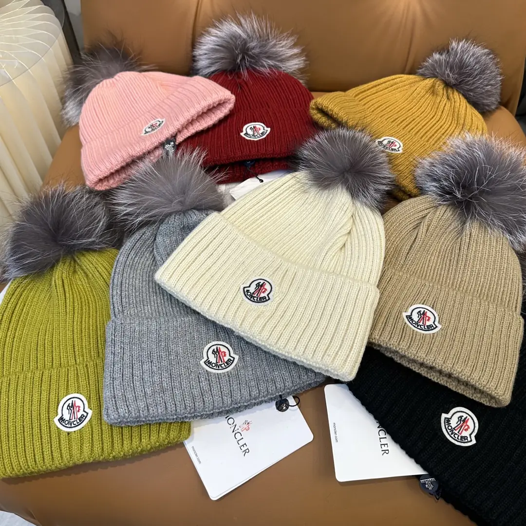 MZ01 High-end Moncler classic knitted hat 35$ gallery