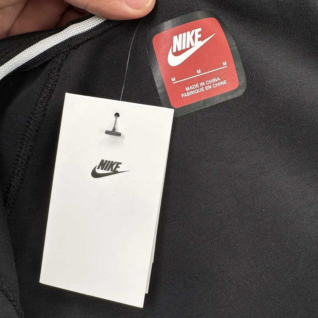 Q1V8 NIKE sports suit top quality 63$ gallery