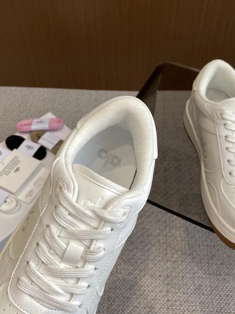 QWY alo color matching white shoes  54$ gallery