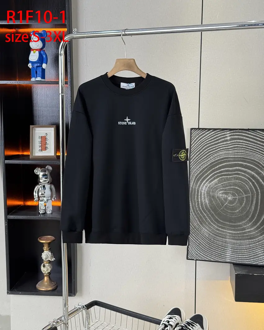 R1F10 Stone Island 25ss back disc letter sweatshirt 52$ gallery