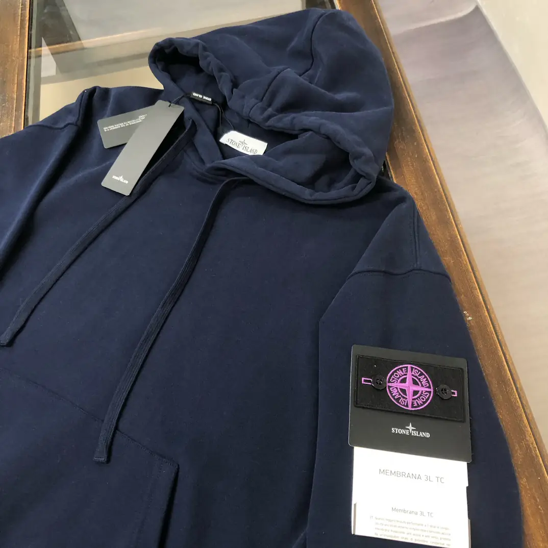 R1F12 STONE ISLAND hooded sweatshirt  55$ gallery