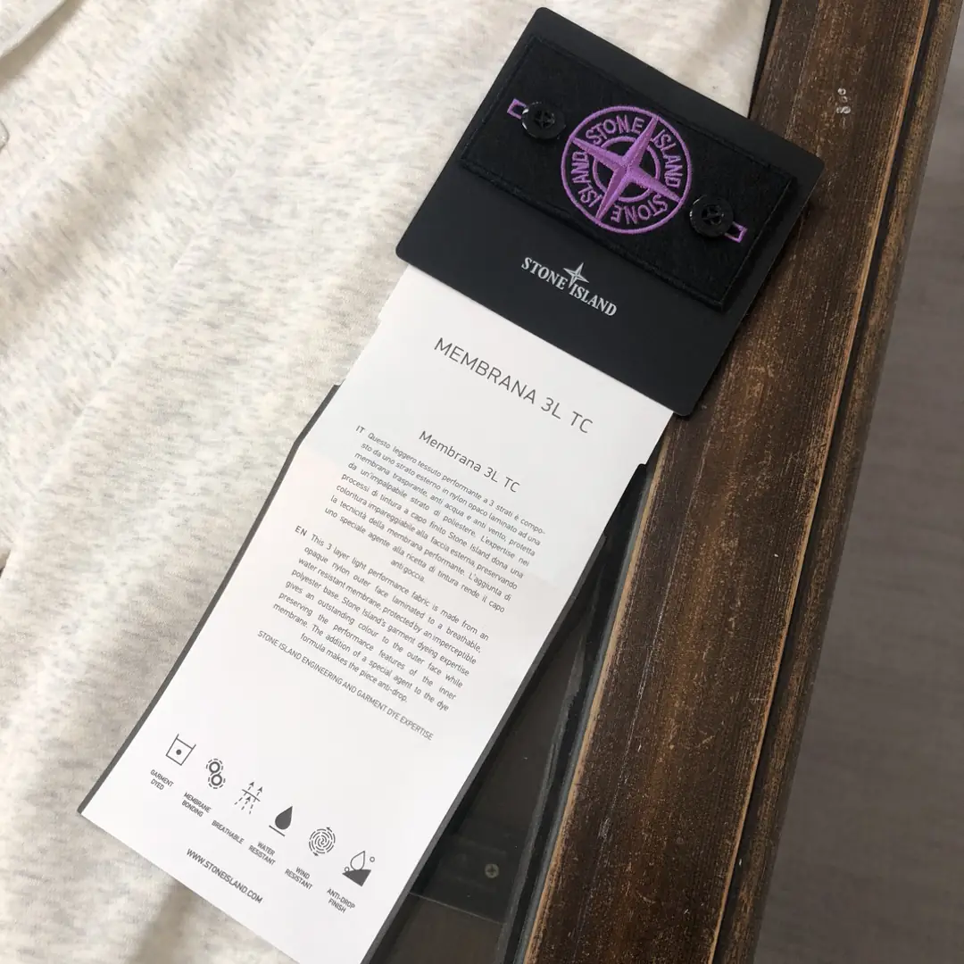 R1F12 STONE ISLAND hooded sweatshirt  55$ gallery