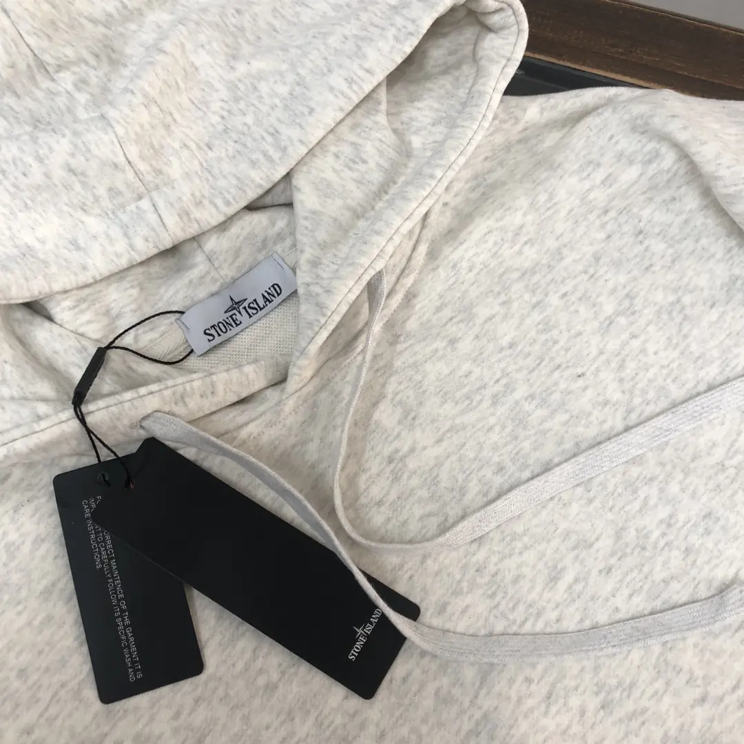 R1F12 STONE ISLAND hooded sweatshirt  55$ gallery