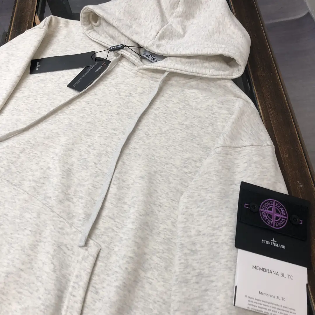 R1F12 STONE ISLAND hooded sweatshirt  55$ gallery