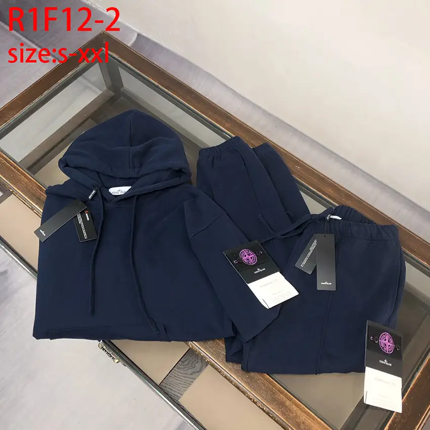 R1F12 STONE ISLAND hooded sweatshirt  55$ gallery