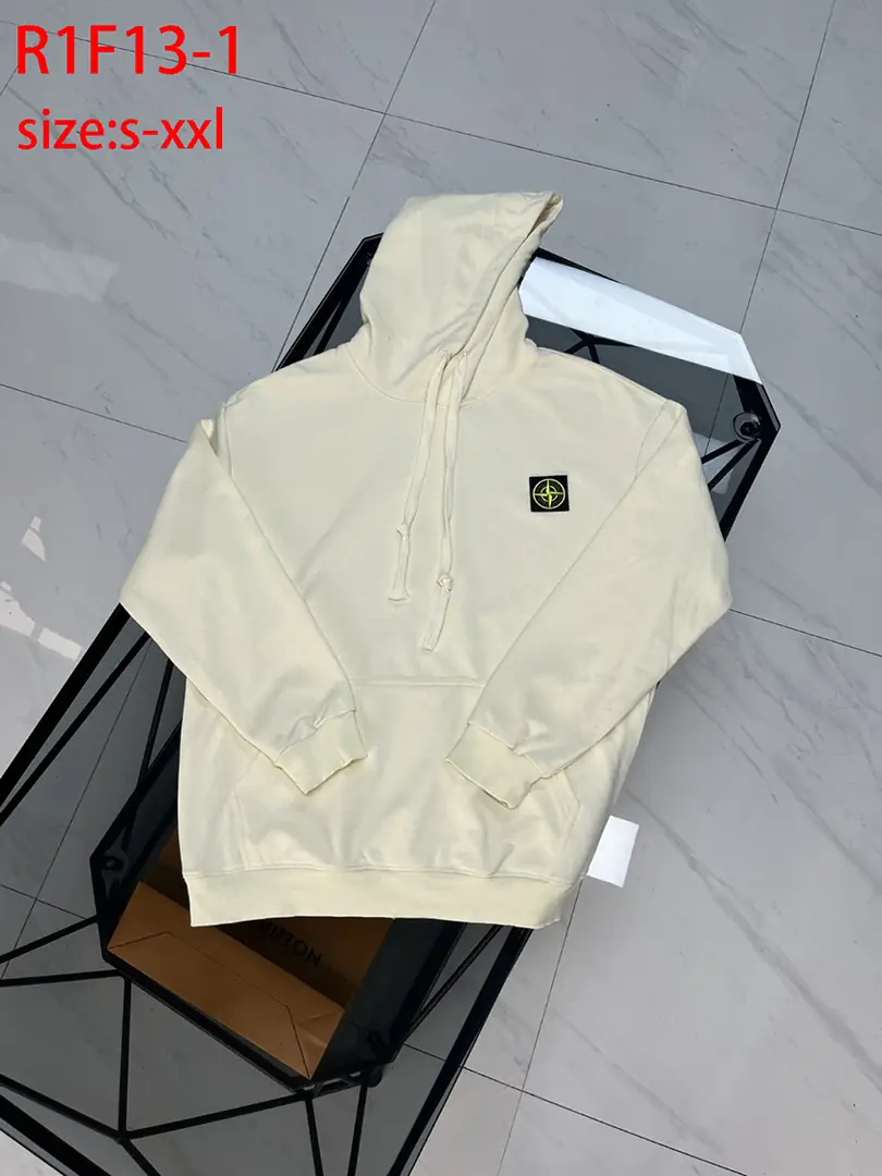 R1F13 STONE ISLAND. Classic chest embroidered hooded sweatshirt 50$ gallery