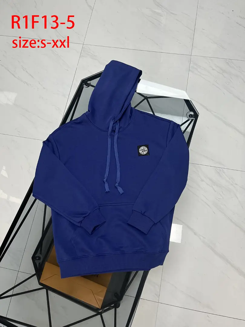 R1F13 STONE ISLAND. Classic chest embroidered hooded sweatshirt 50$ gallery