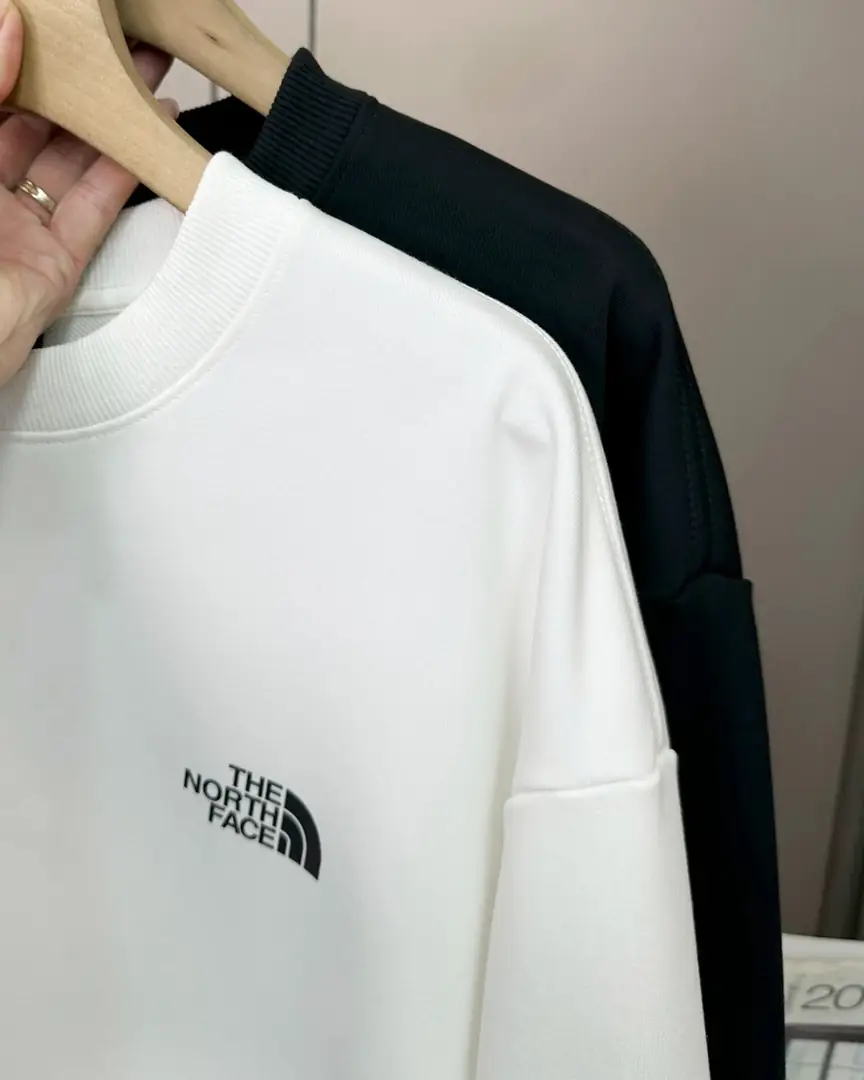 R1F5 The North Face crew neck sweatshirt  48$ gallery