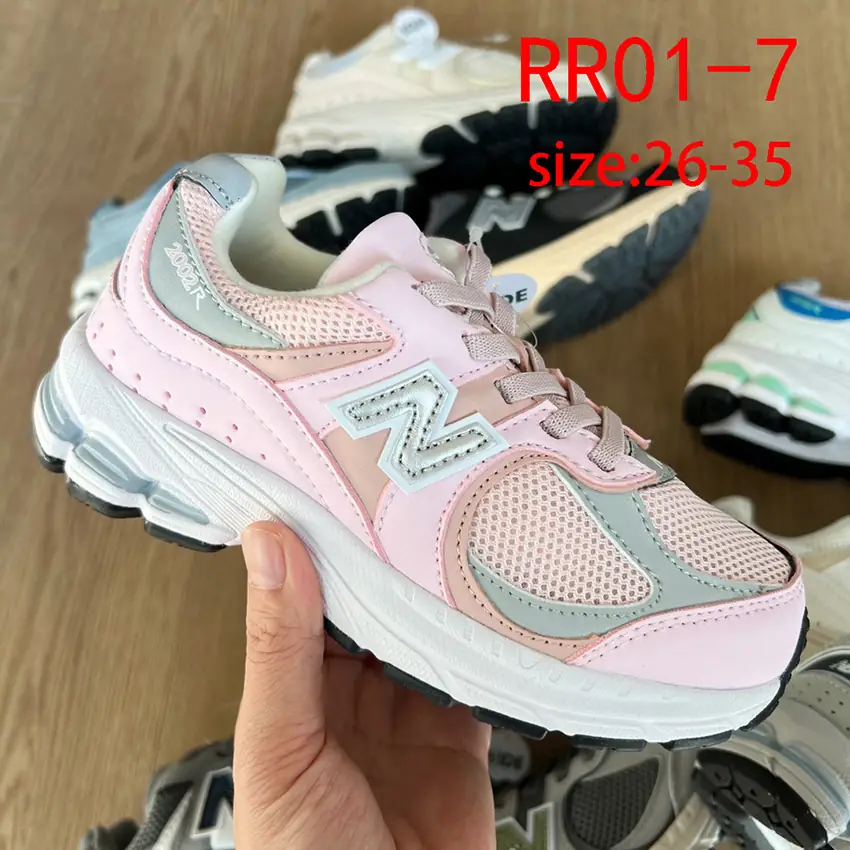 RR01 NB2002  Children's shoes  41$ gallery