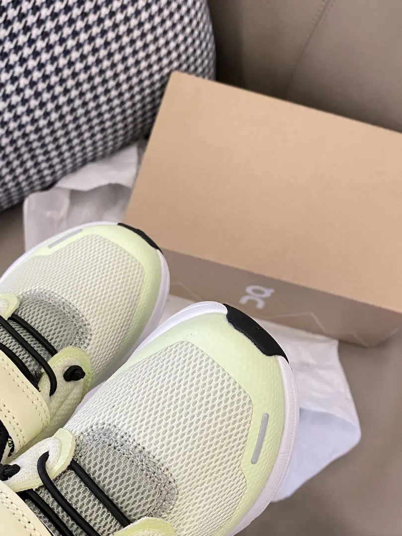 RR12 Angpao children's shoes 41$ gallery