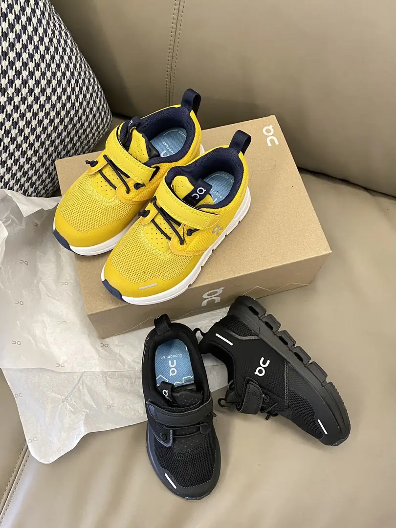 RR12 Angpao children's shoes 41$ gallery