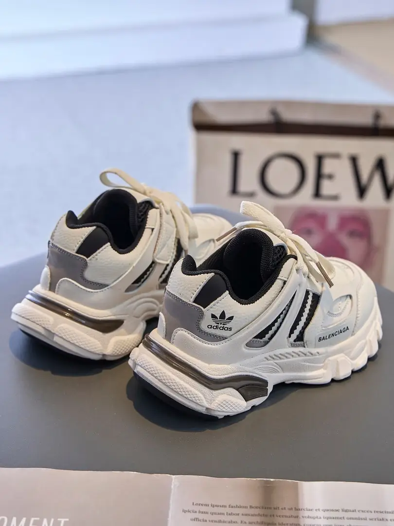 RR17 Adidas co-branded children's shoes 43$ gallery