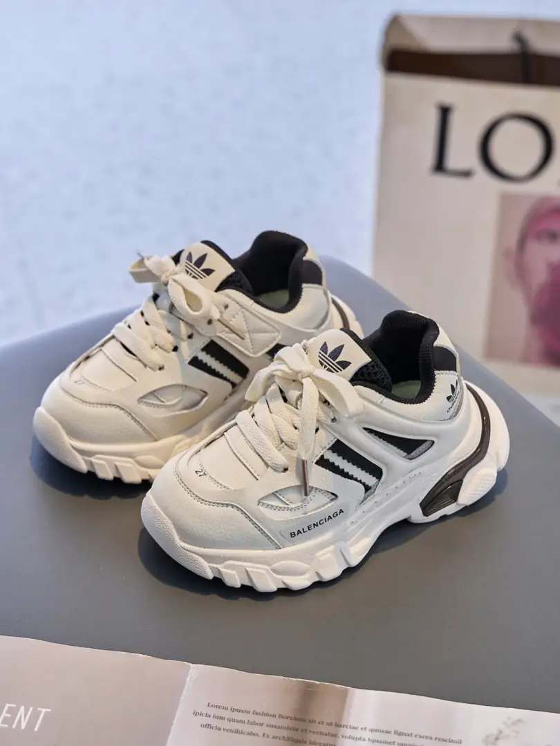 RR17 Adidas co-branded children's shoes 43$ gallery