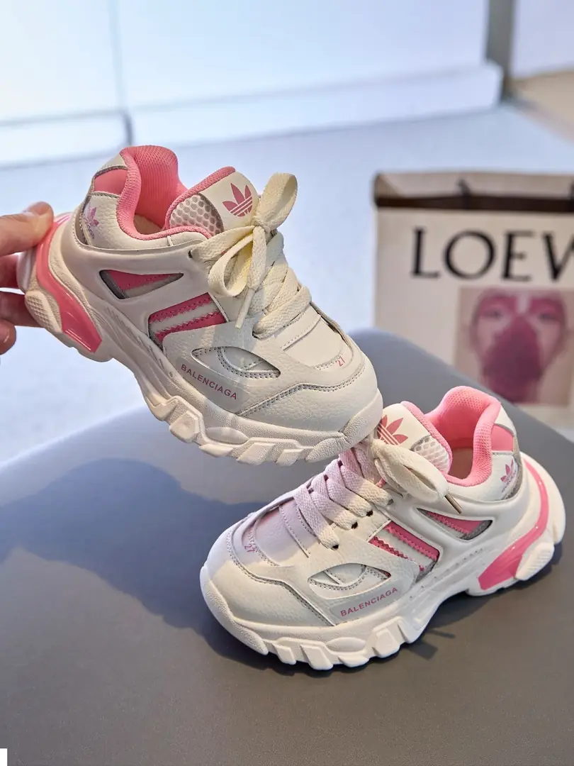 RR17 Adidas co-branded children's shoes 43$ gallery