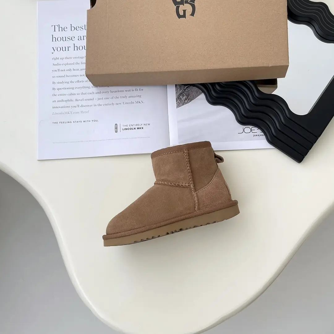 RR22 UGG Kids Snow Boots 43$ gallery