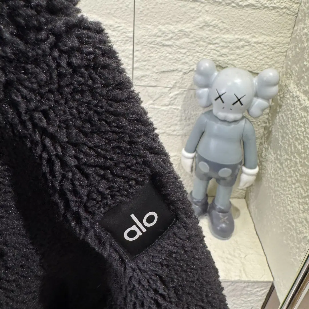 RS05 ALO Women's Fleece Sheepskin Coat 60$ gallery