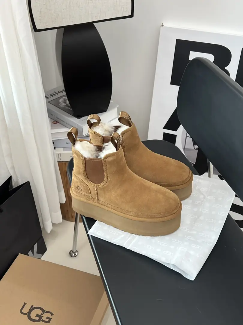 TV02 UGG Chelsea Snow Boots 63$ gallery