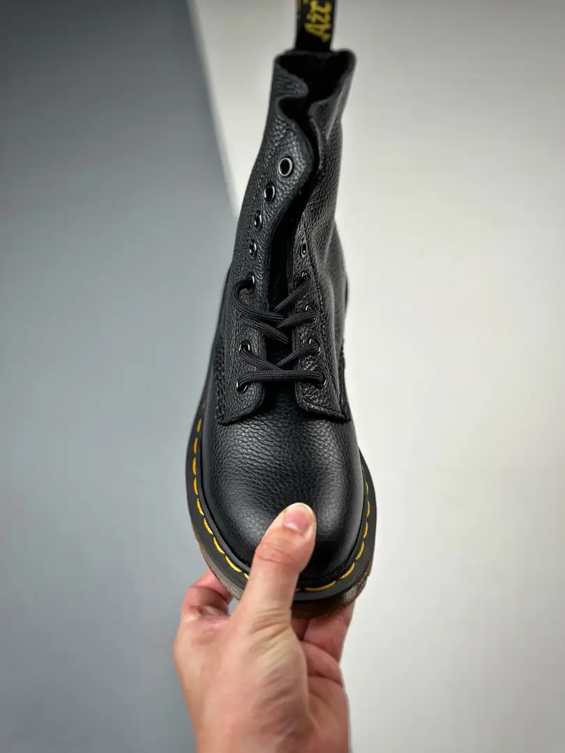 TV05 Dr.martens Martin boots 60$ gallery