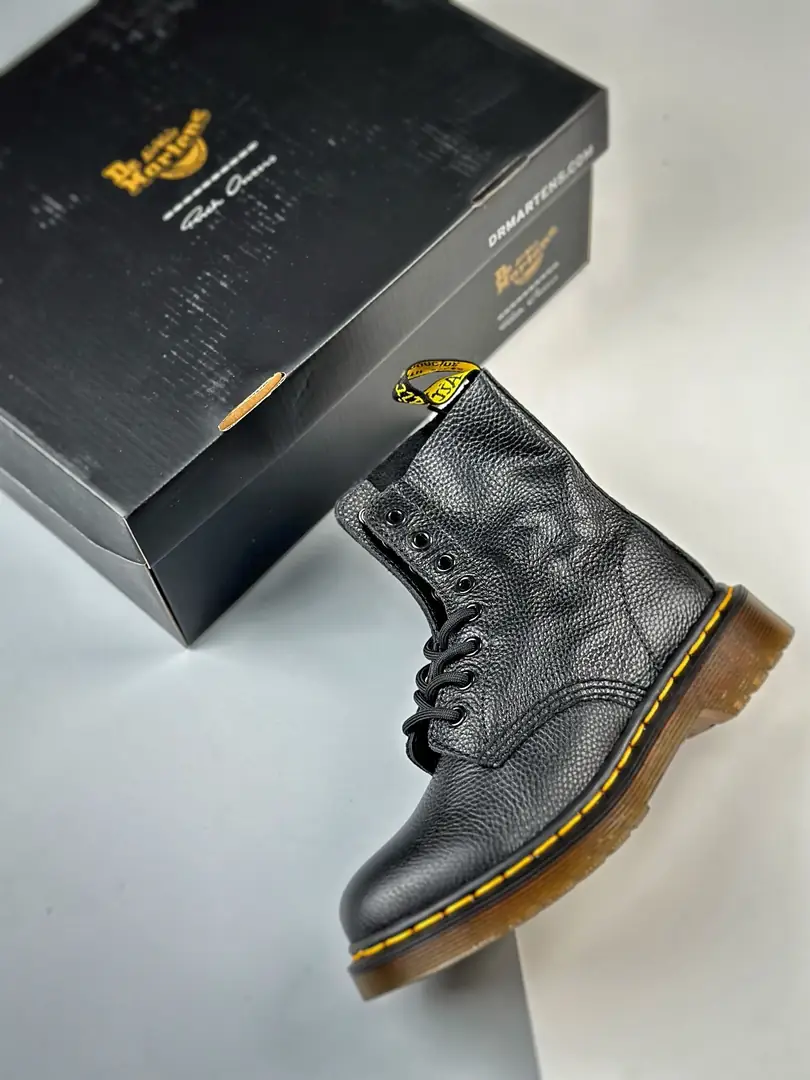 TV05 Dr.martens Martin boots 60$ gallery