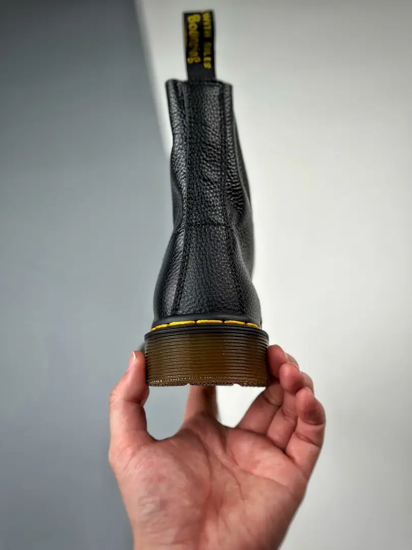 TV05 Dr.martens Martin boots 60$ gallery