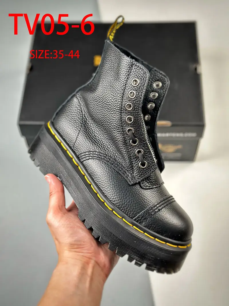 TV05 Dr.martens Martin boots 60$ gallery