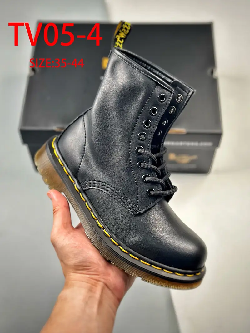 TV05 Dr.martens Martin boots 60$ gallery
