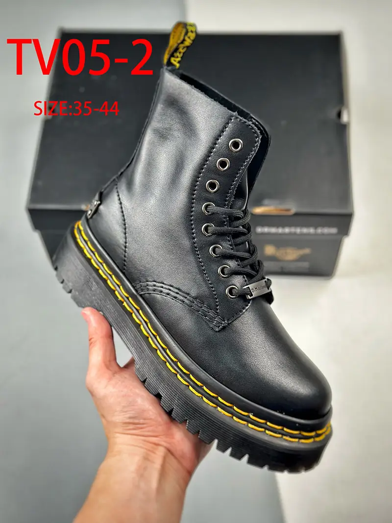 TV05 Dr.martens Martin boots 60$ gallery