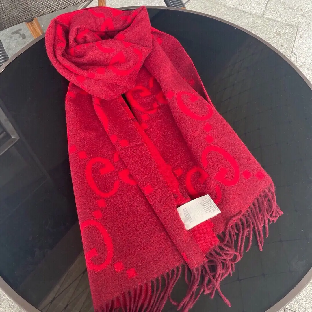 TV06 Gucci scarf 33$ gallery