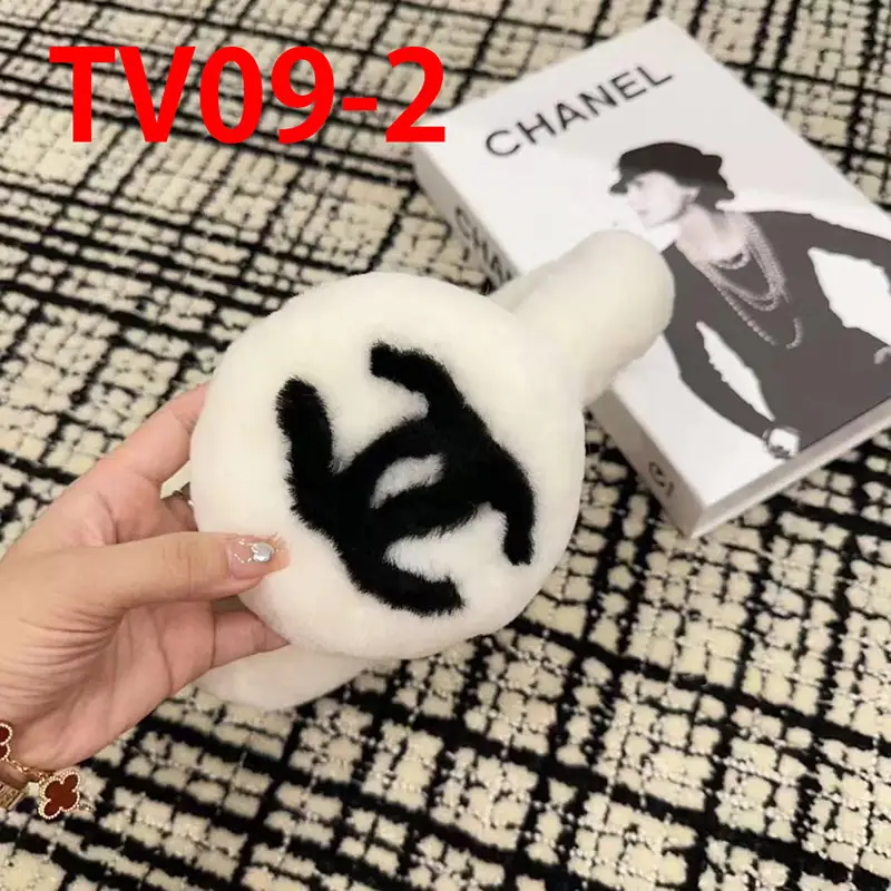 TV09 Chanel earmuffs 30$ gallery