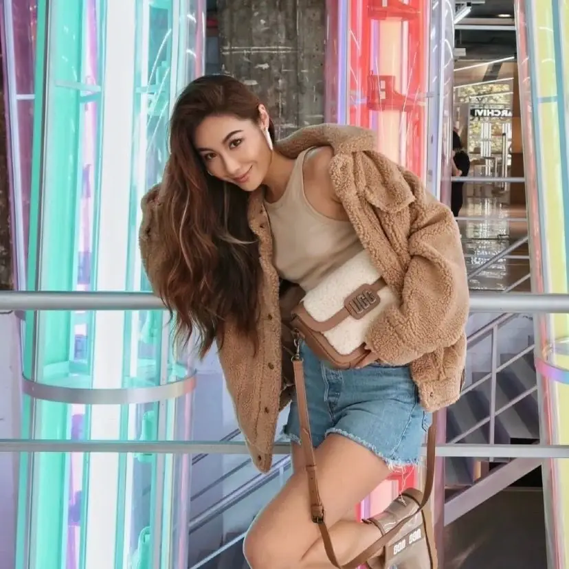 TV22 UGG cashmere messenger bag 50$ gallery