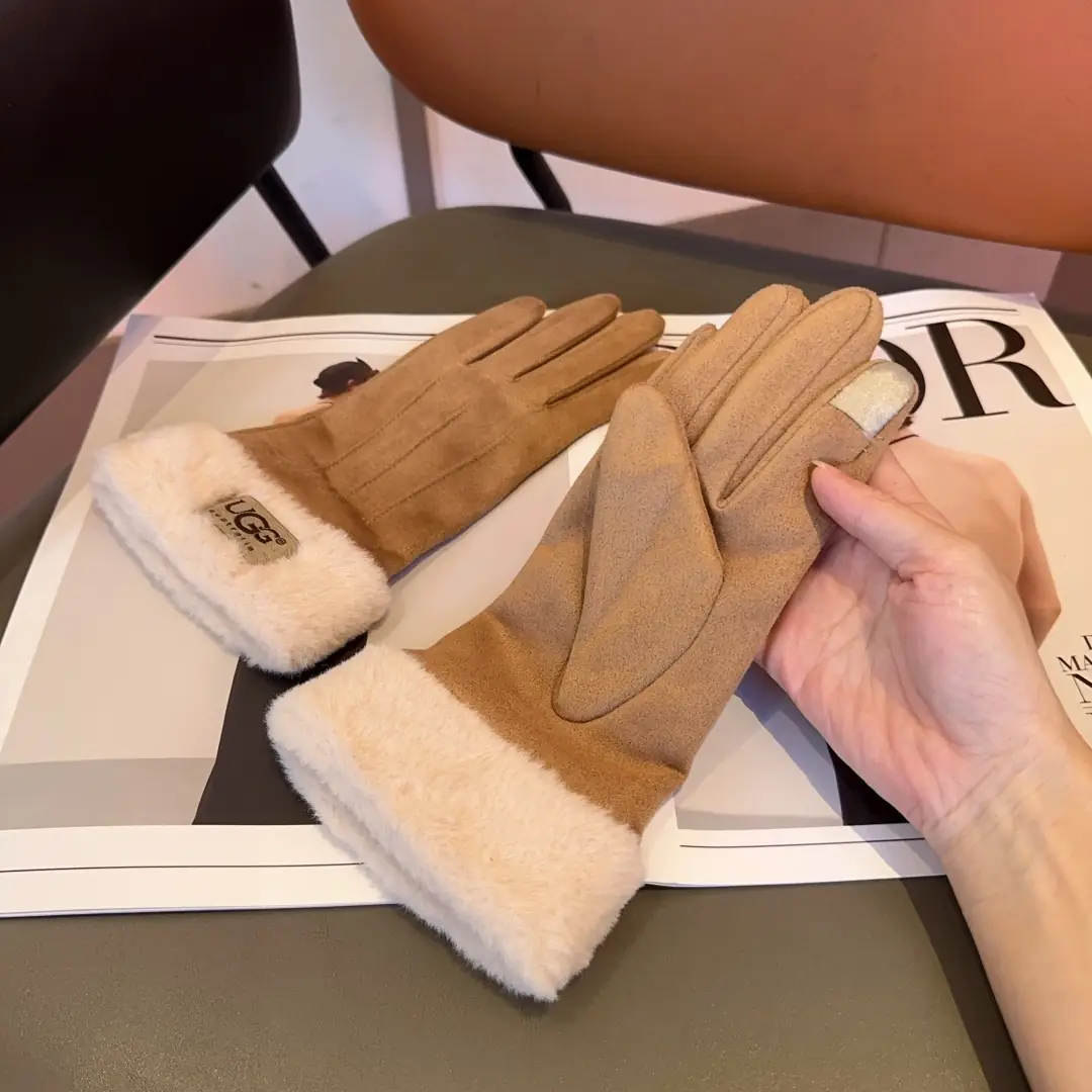 TV23 UGG Plush Gloves 50$ gallery