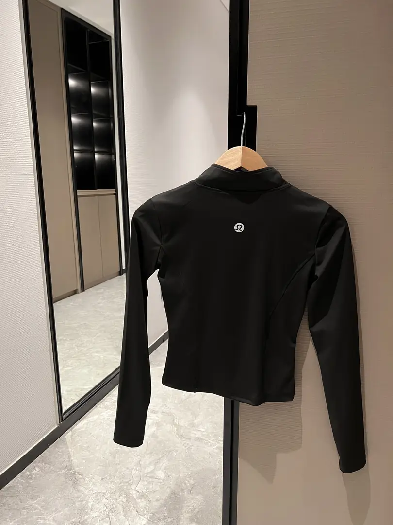 TV28 lululemon yoga jacket set (shirt + pants) 55$ gallery