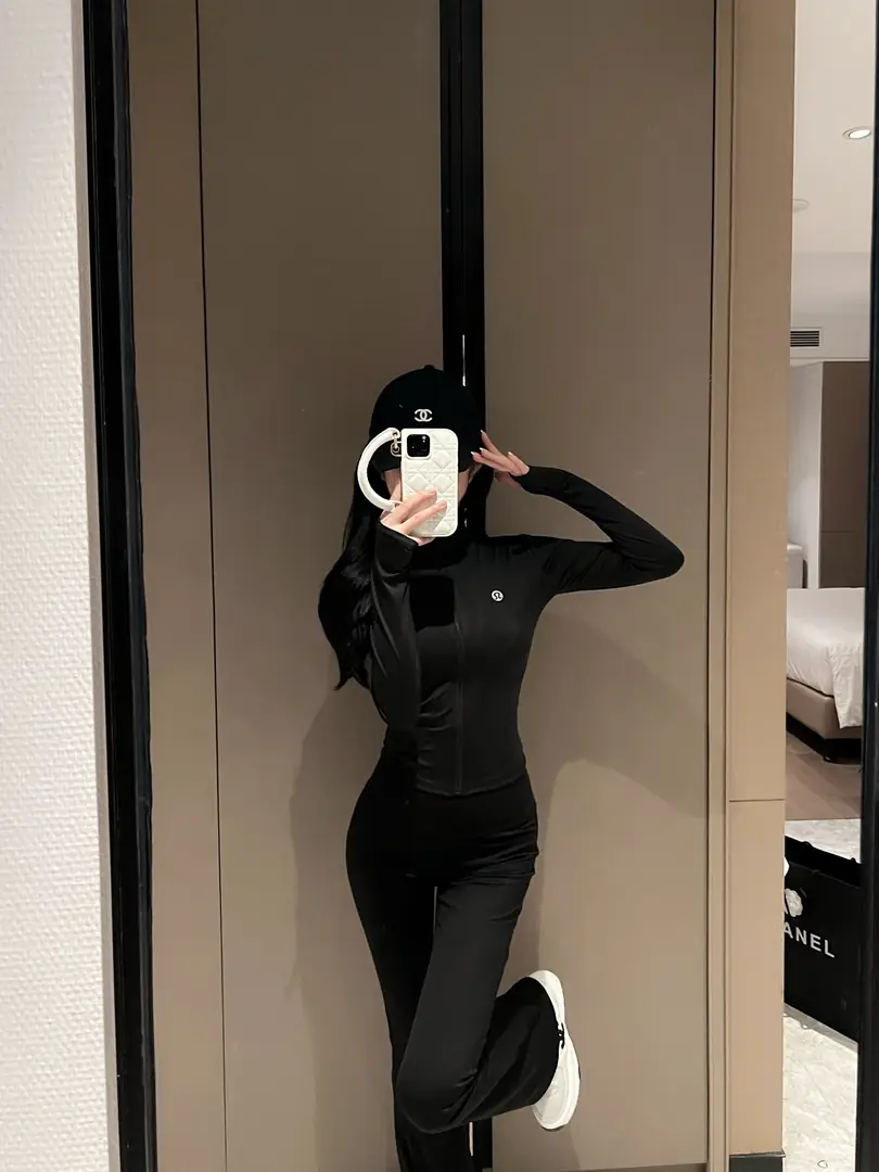 TV28 lululemon yoga jacket set (shirt + pants) 55$ gallery