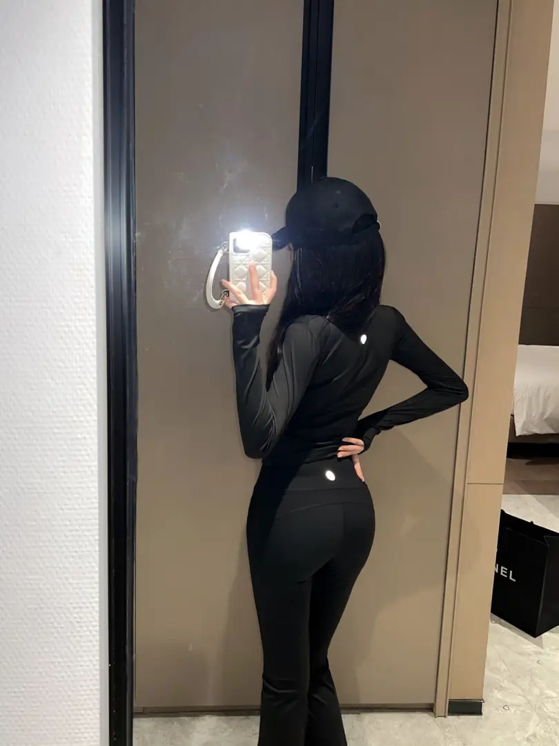 TV28 lululemon yoga jacket set (shirt + pants) 55$ gallery