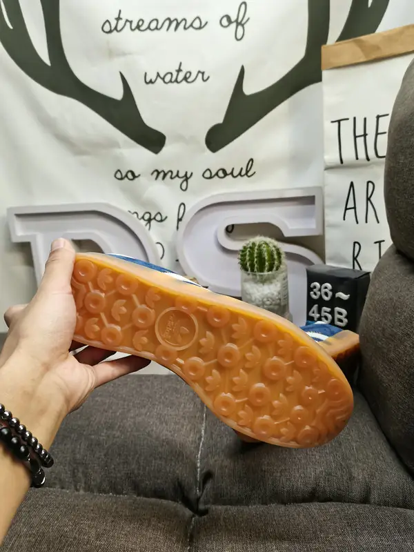 TV36 Adidas samba 52$ gallery