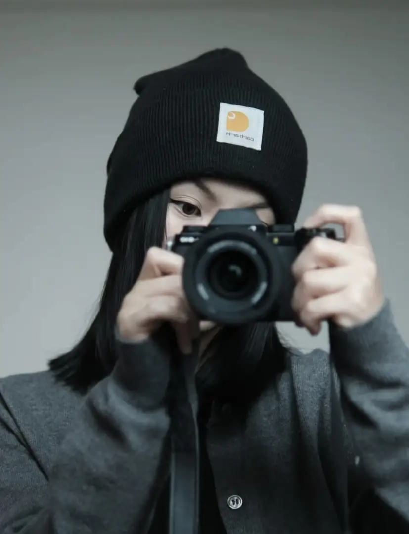 TV39 Carhartt ski hat 27$ gallery