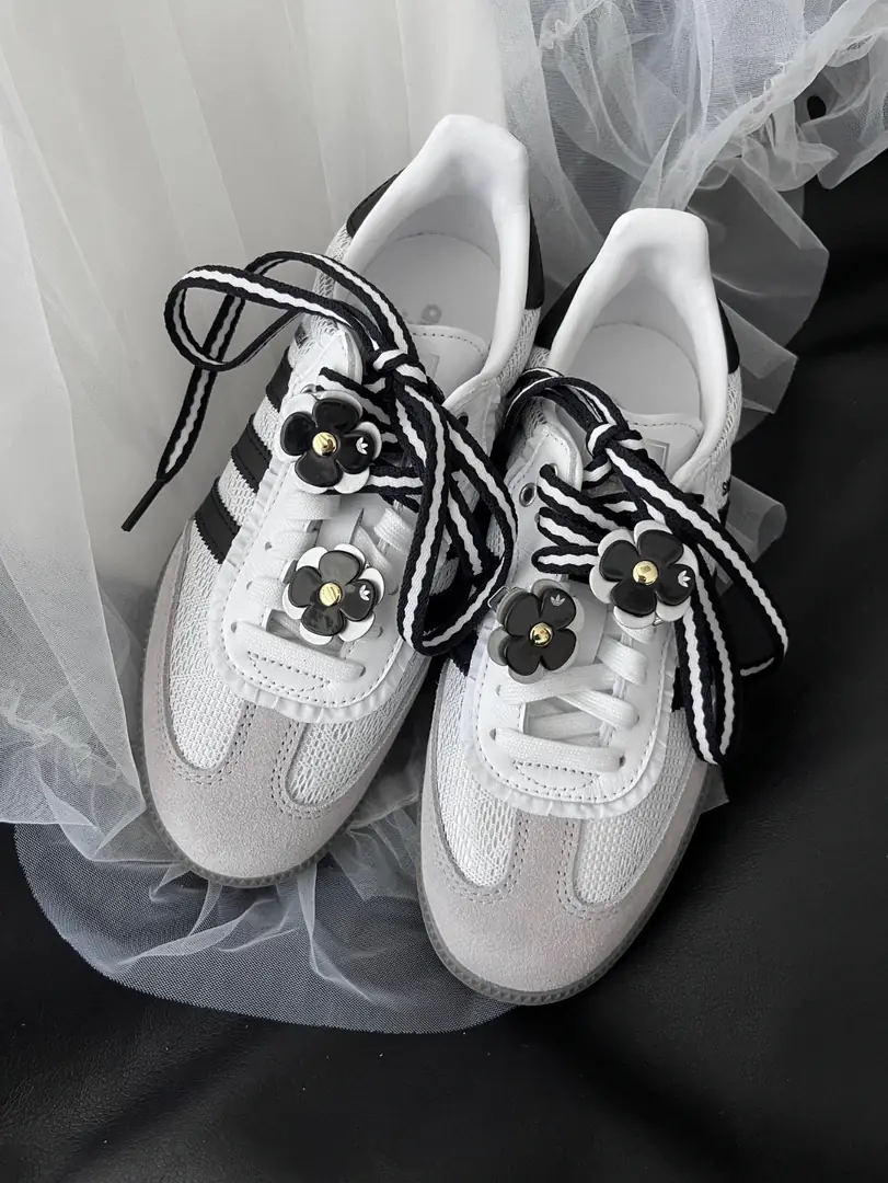 TV40  Adidas Shoes 57$ gallery