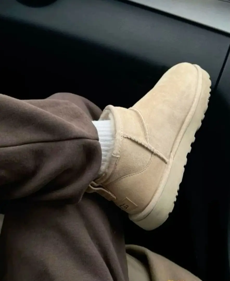 TV47 UGG boost mini 53$ gallery