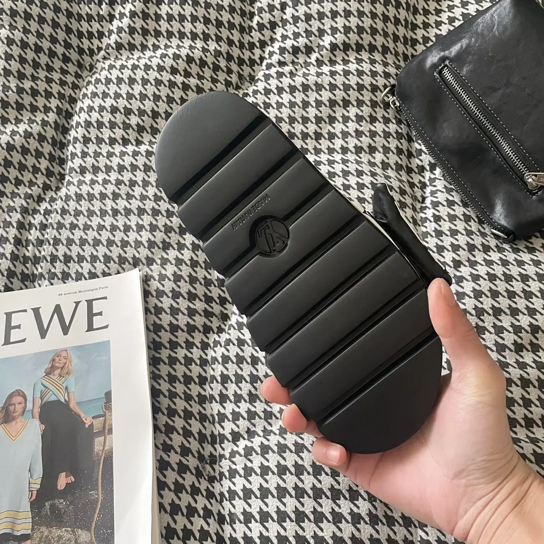 W6E7 Louis Vuitton  48$ gallery