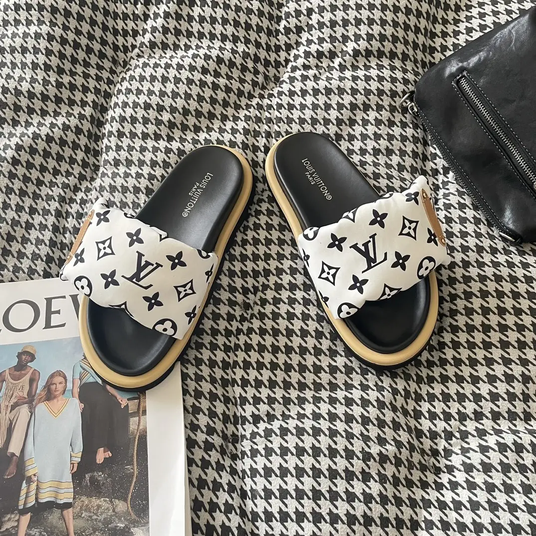 W6E7 Louis Vuitton  48$ gallery