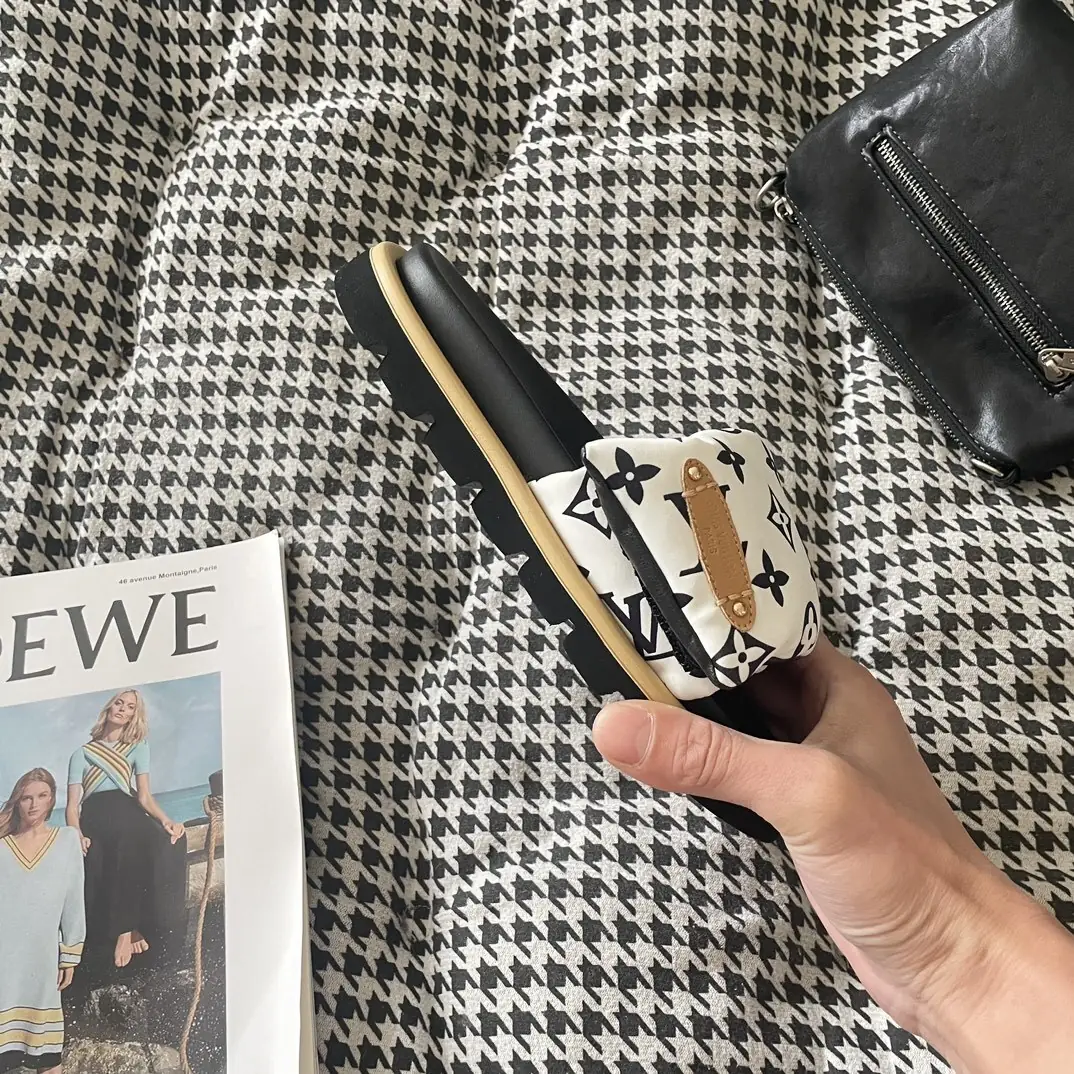 W6E7 Louis Vuitton  48$ gallery