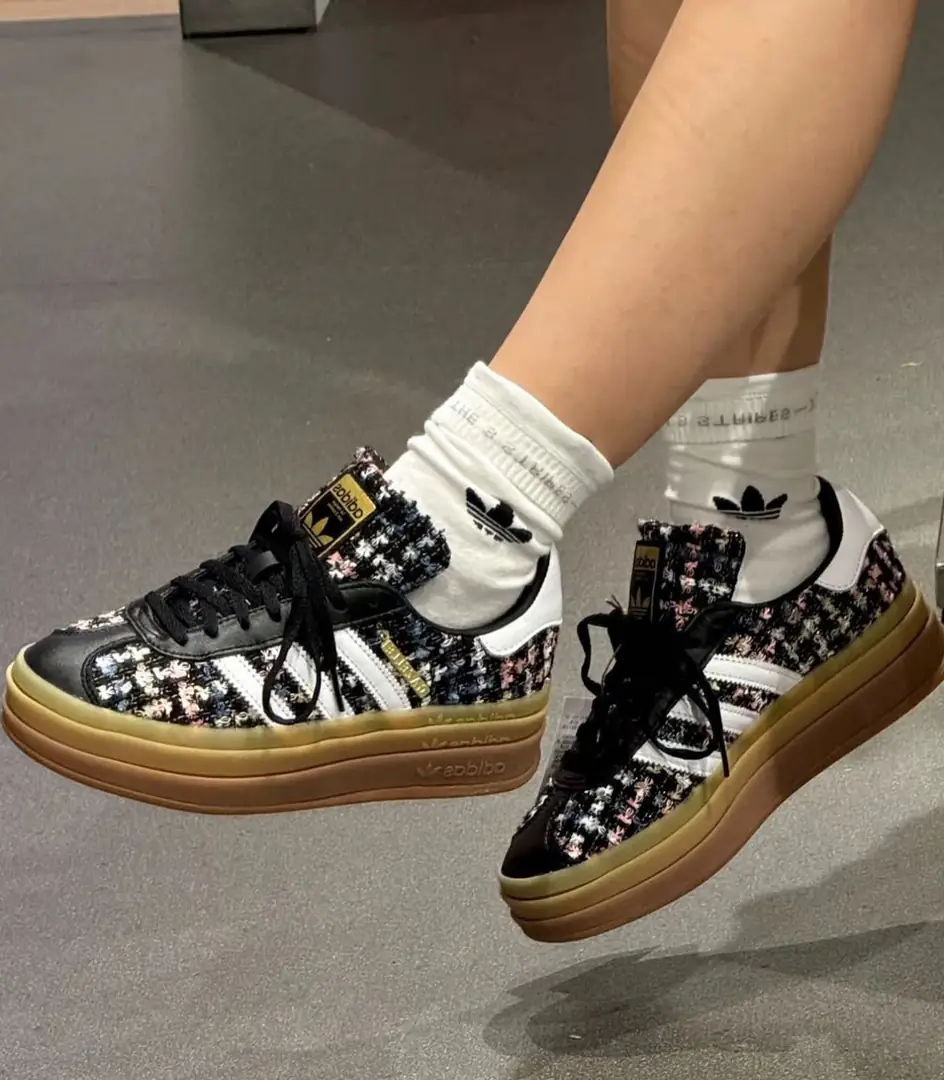 Y111D Adidas Gazelle Bold W 56$ gallery