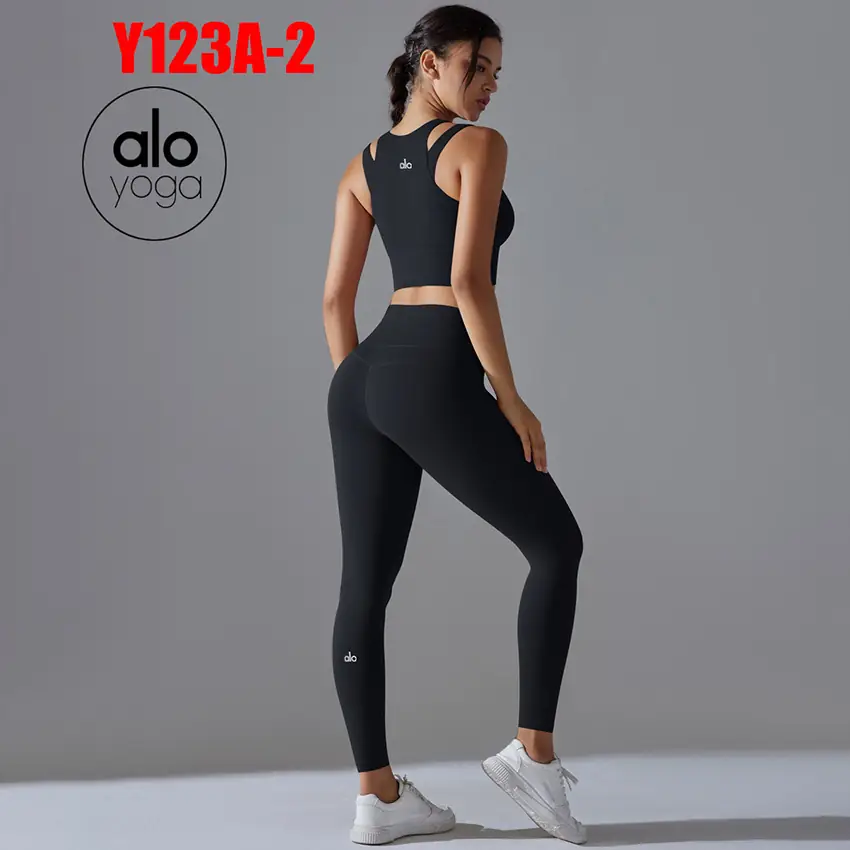 Y123A alo yoga set 40$ gallery