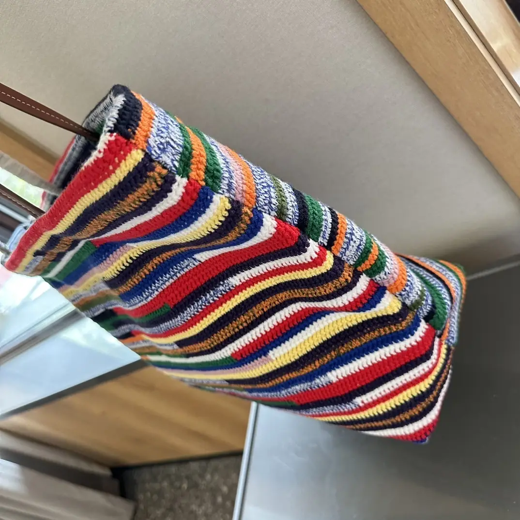 Y167M miumiu bag 53$ gallery