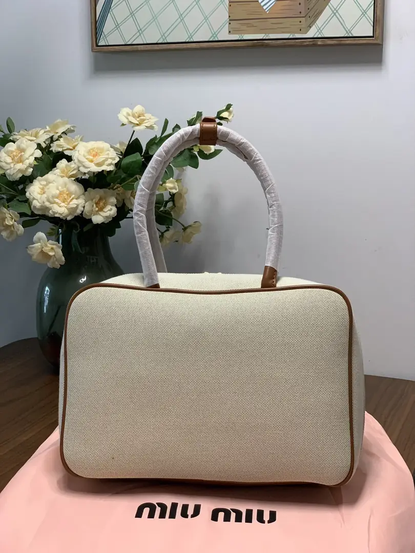 Y61M miumiu bag 53$ gallery