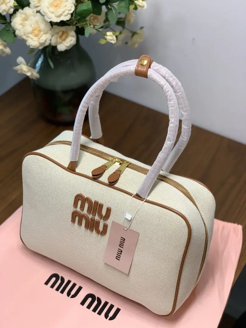 Y61M miumiu bag 53$ gallery