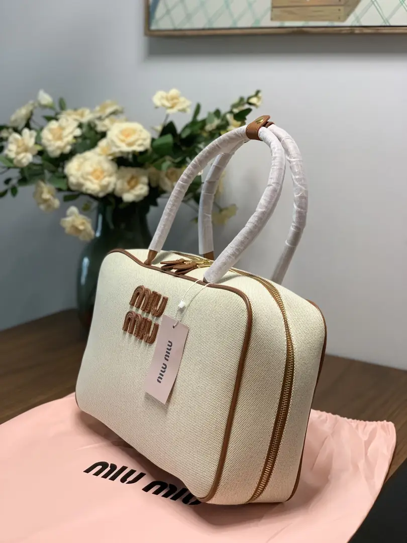 Y61M miumiu bag 53$ gallery